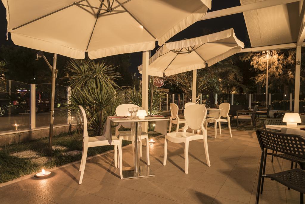 Hotel Vela D'Oro 리치오네 외부 사진